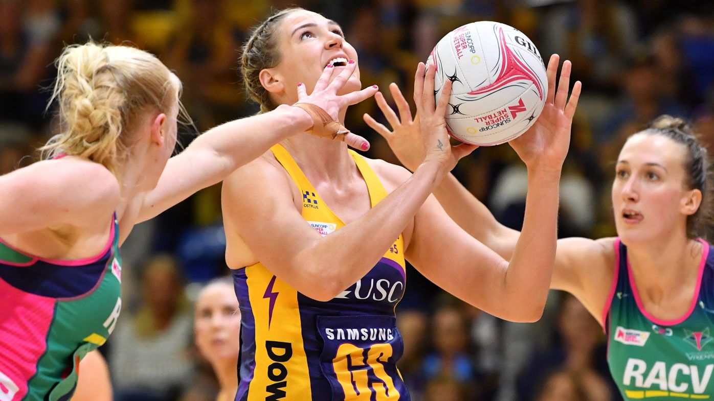 Sunshine Coast Lightning beat Melbourne Vixens in Super Netball