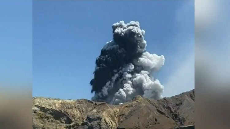 cruise ship volcano accident
