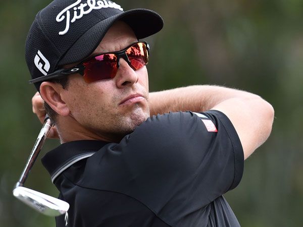 Scott sets early pace at Masters