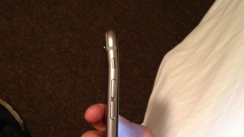 Some iPhone 6 owners have discovered their new phone bends. (Photo: MacRumours/PD13)