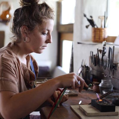 Argent Silversmith founder Elizabeth Herman making jewellery.
