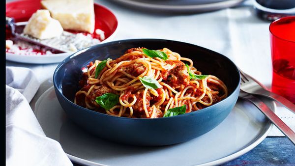 Spaghetti with white meatballs