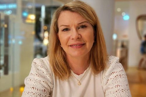 Louise Roberts, diretora administrativa da Sphere PR. 