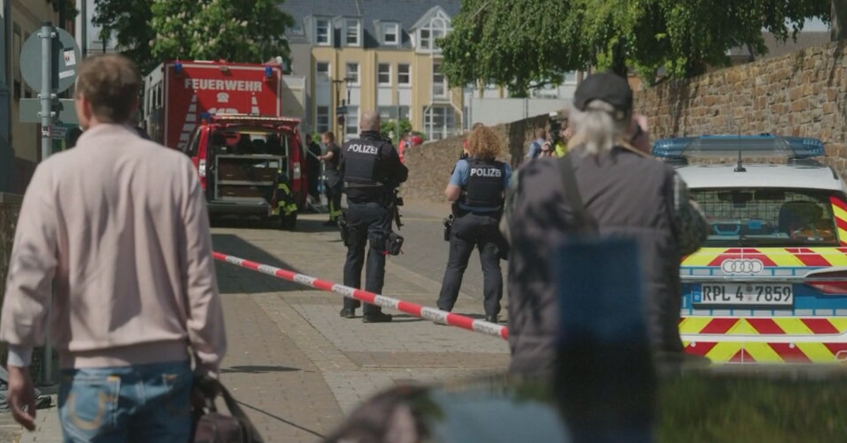 SWAT team storms German bank after two taken hostage in locked vault