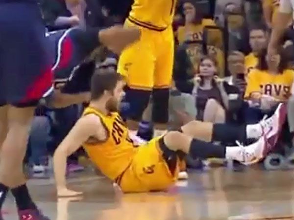 NBA player ejected after elbowing Aussie star