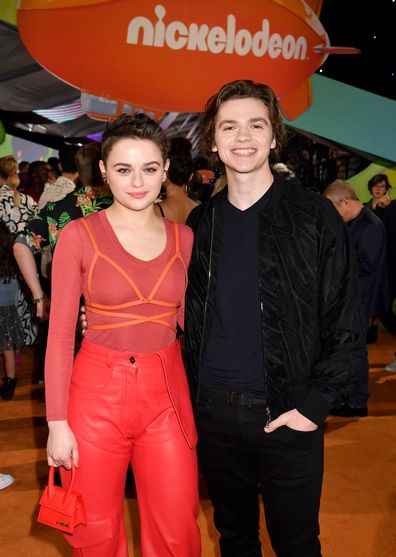 Joey King and Joel Courtney 