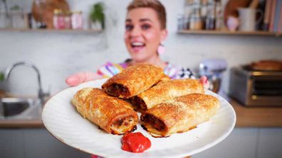 Jane de Graaff's ultimate pork and fennel sausage rolls recipe