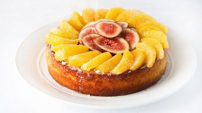 <a href="http://kitchen.nine.com.au/2016/06/17/13/37/210616-orange-and-almond-cake" target="_top">Orange and almond celebration cake</a>