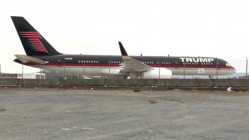Mr Trump's 757 sits idle on March 2021.