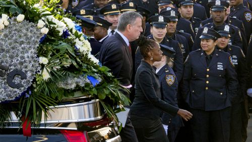 Cops snub New York mayor for second time at slain officer's funeral