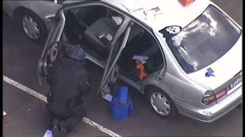 A suspect device was found in the car, triggering the emergency warning. (9NEWS)