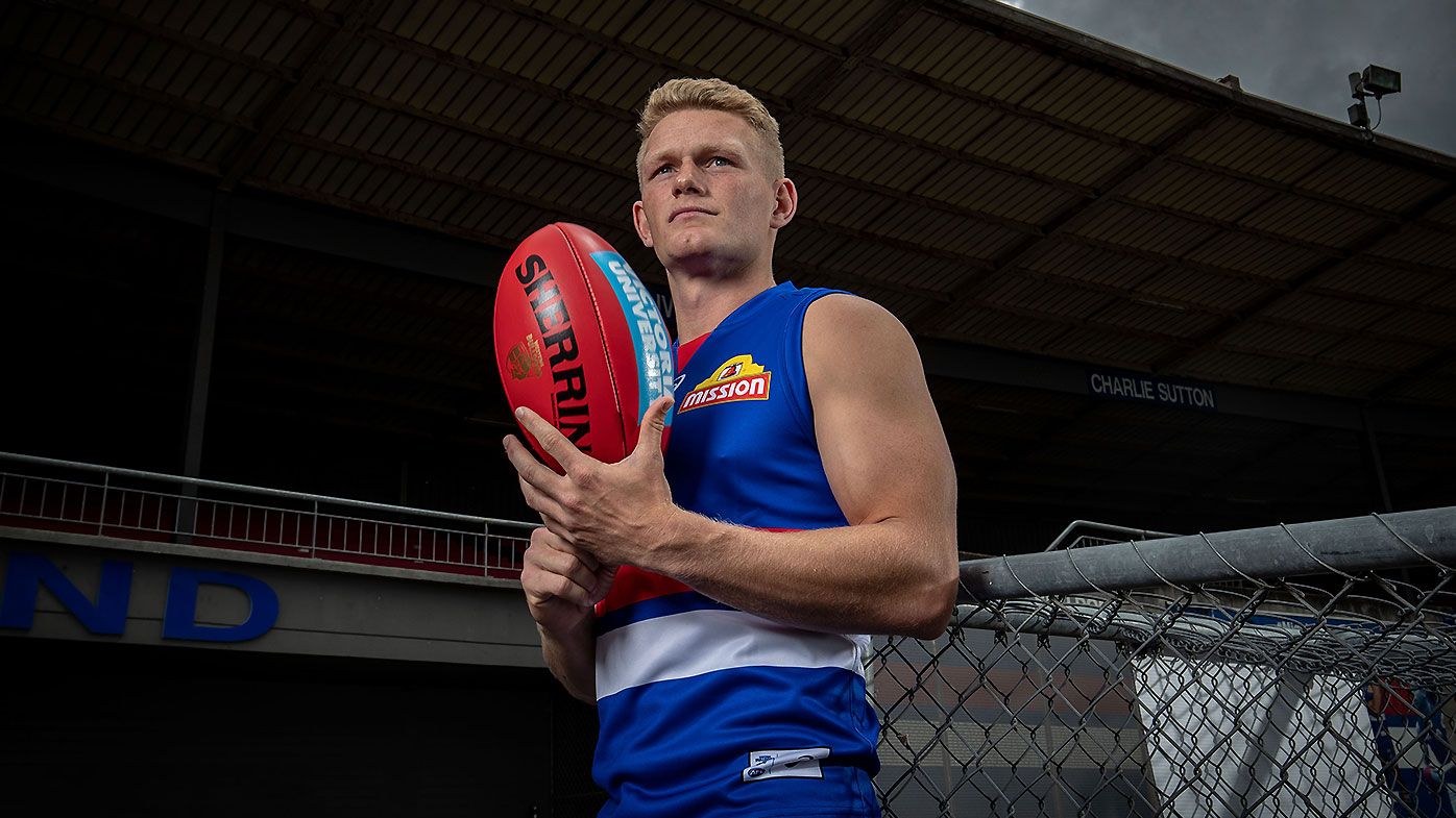 $4.5 million stand-off extends Adam Treloar's Pies fallout as Collingwood and Bulldogs clash over contract