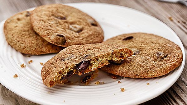 Chewy chocolate chip cookies