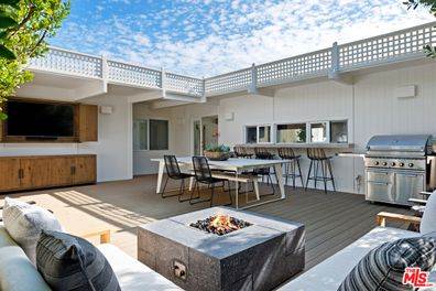 Sandra Bullock Malibu rental USD $30000 month