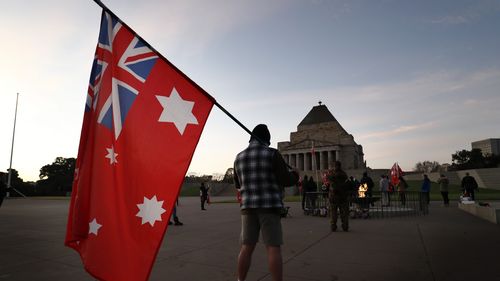 Anti-mask protesters gather at Melbourne Shrine of Remembrance