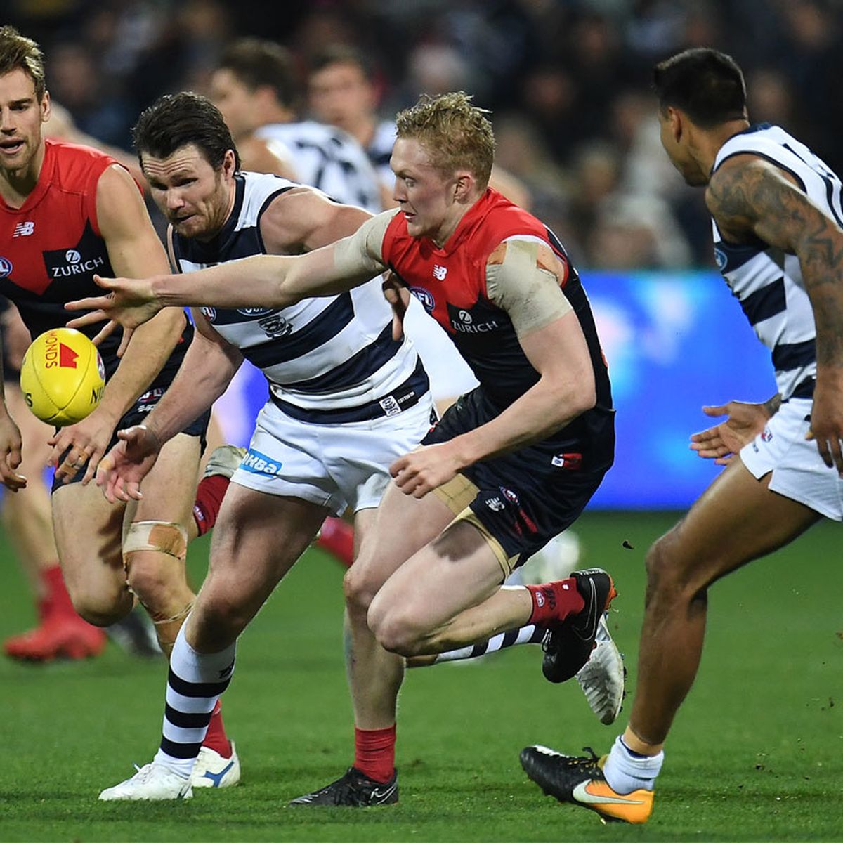 Afl Tom Hawkins Stars As Geelong Cats Win Thriller Over Melbourne Demons