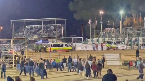 Un jeune cavalier de rodéo a été tué lors d'une compétition au Warwick Show le soir du Nouvel An.