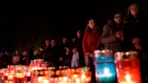 Croatians marked the death of  Slobodan Praljak with a candlelight vigil in Zagreb. (Photo: AP).