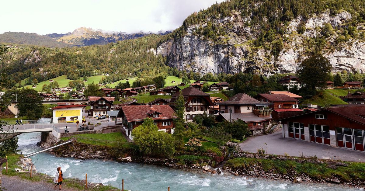 Swiss village overwhelmed by tourists wants to charge visitors for entry