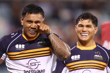 Len Ikitau of the Brumbies celebrates scoring a try during the round 11 Super Rugby Pacific match between ACT Brumbies and Fijian Drua.