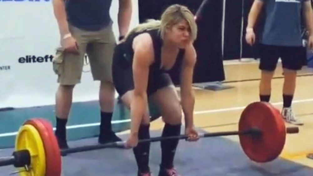 Powerlifter projectile vomits during lift