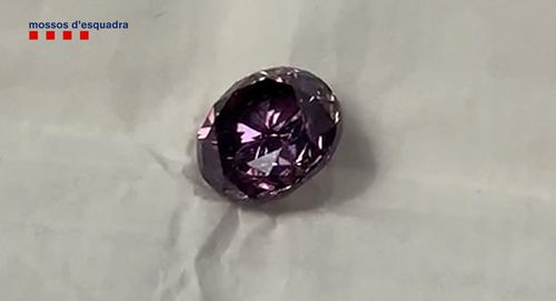 Rare 'purple' diamond