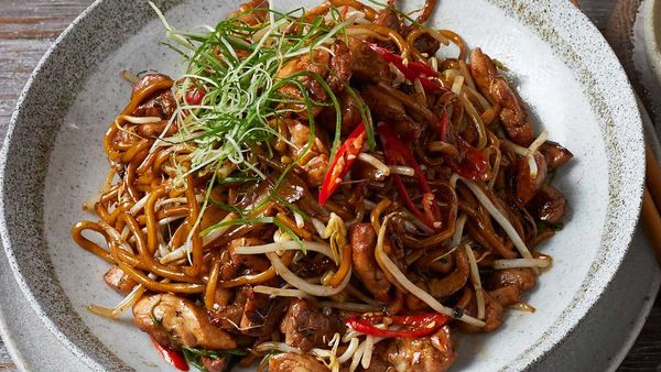 Stir fried hokkien noodles