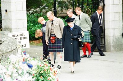 William and Harry floral tributes Diana 1997
