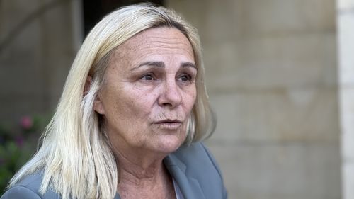 A Ministra da Educação, Sabine Winton, disse que não havia lugar para seu material ser visto nas escolas públicas de WA.