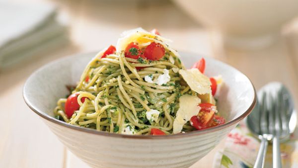 Basil pesto spaghetti