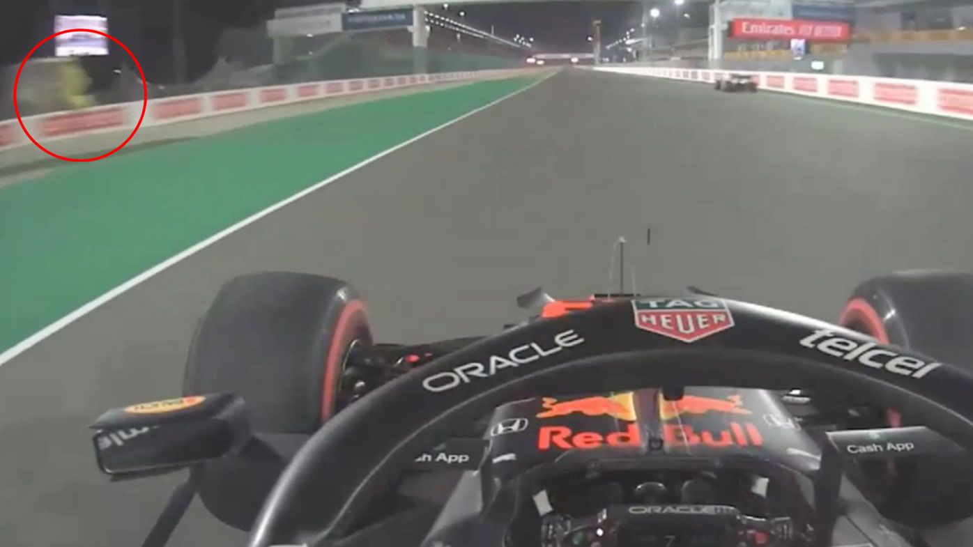 Max Verstappen appears to ignore the double waved yellow flags