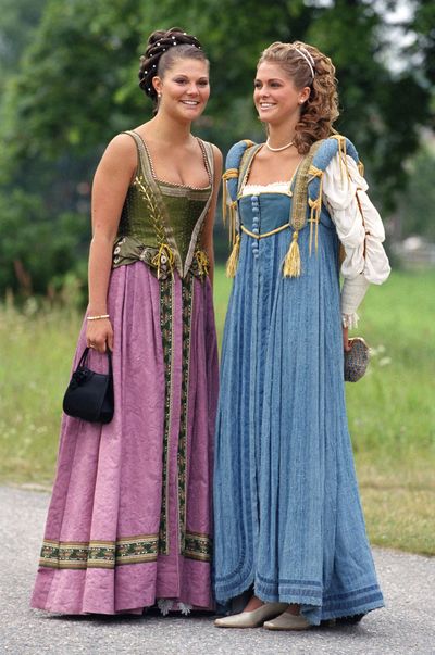 Crown Princess Victoria and Princess Madeleine, 2001