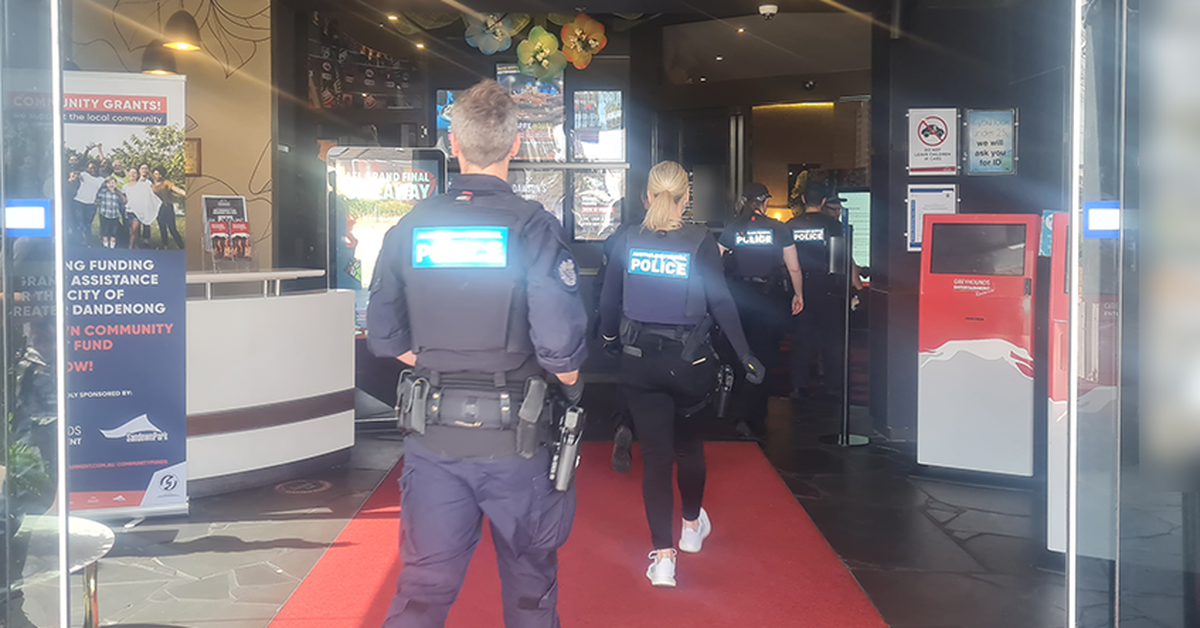 Three charged after $4.7 million money-laundering scheme at Melbourne pokies venue – 9News
