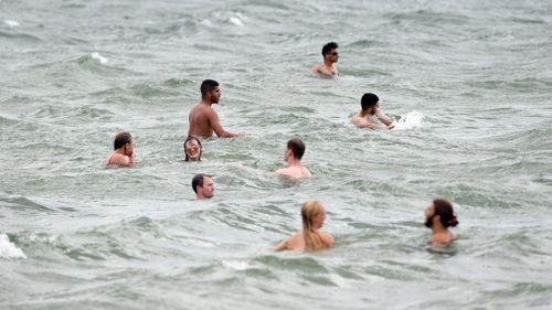 Victorians are preparing for a string of searingly hot days.