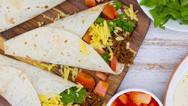 Tex Mex beef burritos with guacamole_thumb