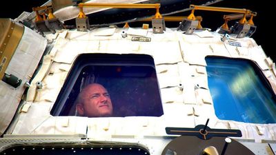 After nearly a year in the International Space Station, US astronaut Scott Kelly has landed back on Earth today after spending more time in space than any other American. (Twitter/@StationCDRKelly)