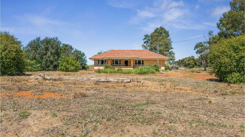 Rural WA house Domain listing derelict