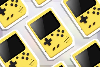 9PR: Handheld Portable Retro Video Game Console, yellow