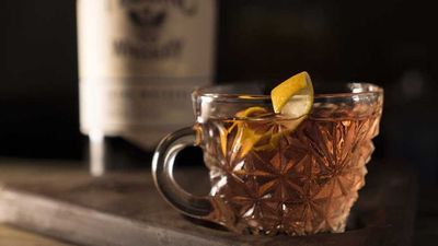 <a href="http://kitchen.nine.com.au/2017/02/10/15/31/teeling-whiskey-old-fashioned" target="_top">Teeling whiskey old fashioned</a>