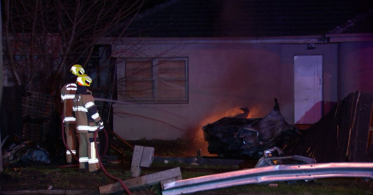 Un adolescent lutte pour sa vie après un accident de feu dans le sud-est de Melbourne