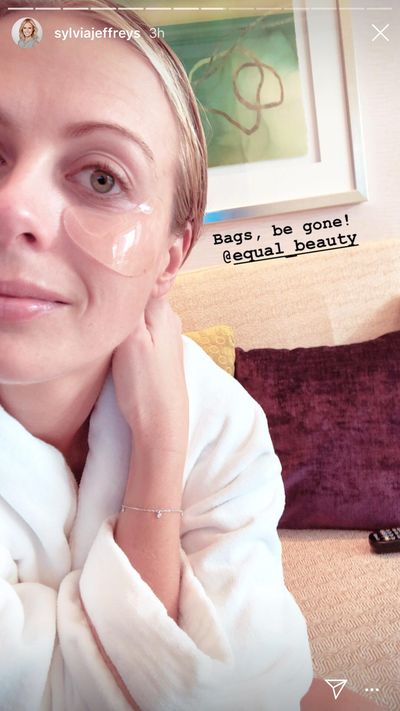 <p>Nine's Today Show News presenter Sylvia Jeffreys gets rid of any extra baggage with the help of Jessica Gomes skincare line Equal Beauty.</p>
<p> </p>