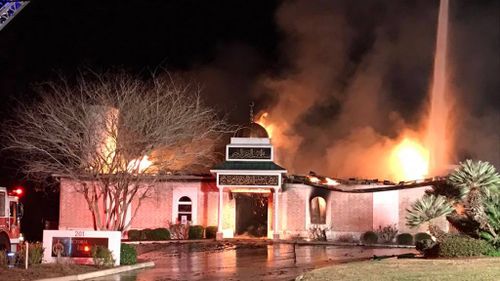Muslim community welcomed into Jewish synagogue after mosque burns down