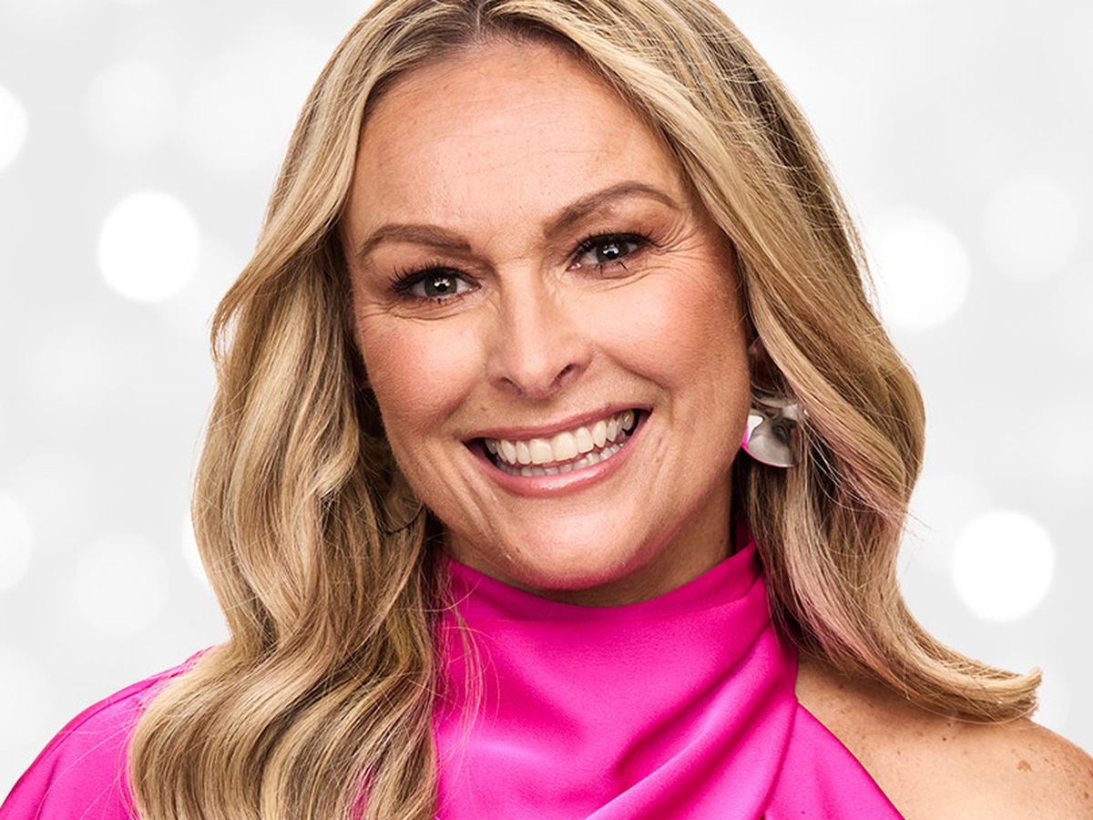 Mel Schilling death: Married at First Sight expert dies aged 54, following  battle with cancer