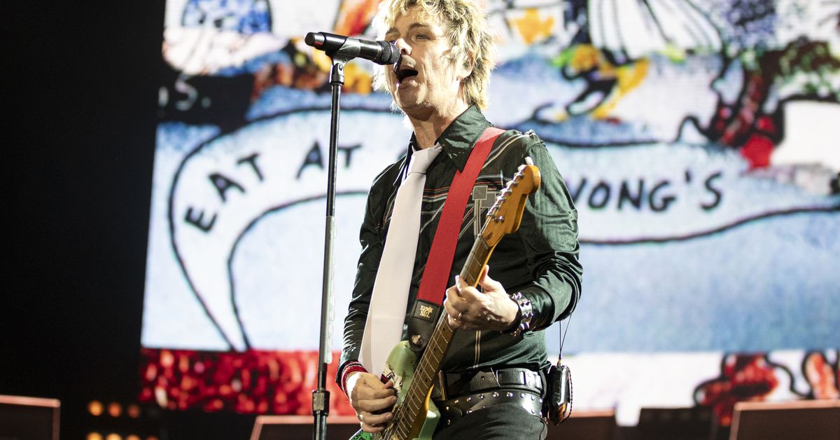 Tropical Cyclone Alfred: ‘Bummed’ Green Day dipaksa untuk membatalkan konser Queensland