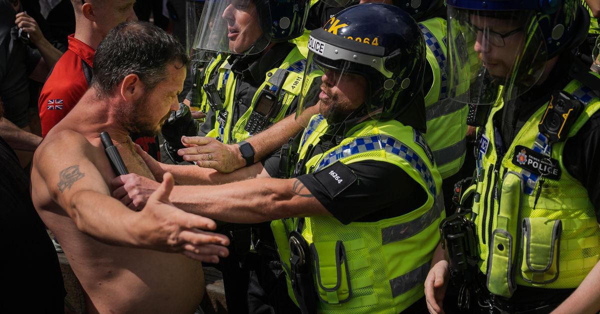 Aussies heading to the UK urged to ‘exercise caution’ amid riots