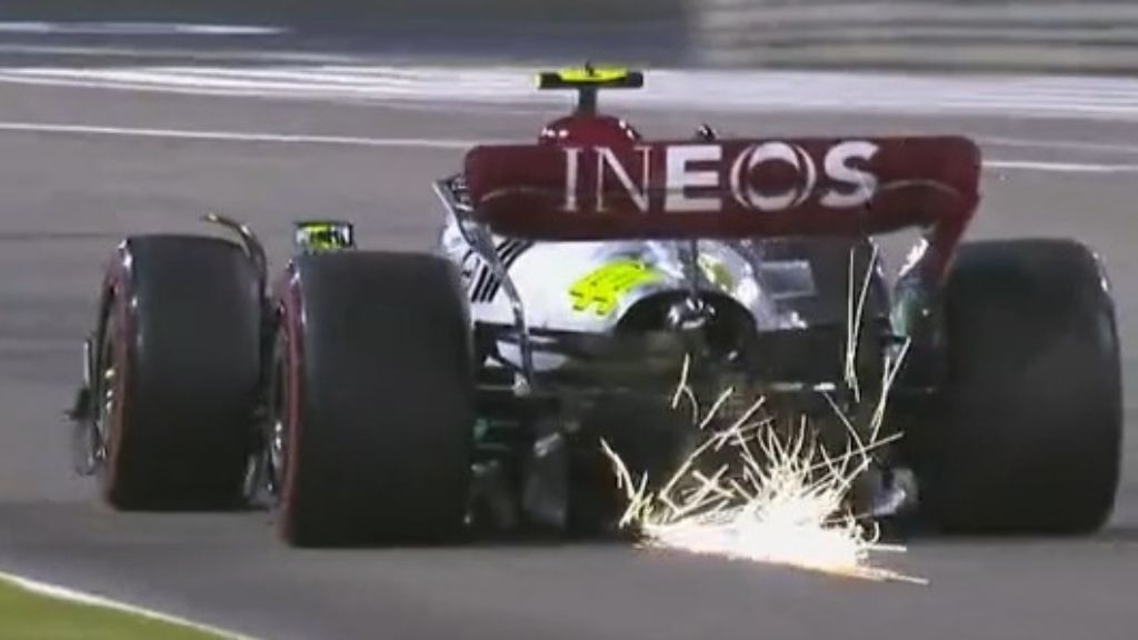 Max Verstappen tops 2nd practice at Bahrain GP, Hamilton is slow