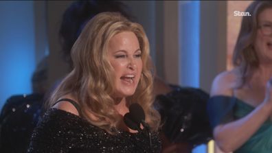 Watch Jennifer Coolidge's Hilarious Golden Globes Speech