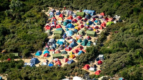 France's 'Jungle' migrant camp to be closed 'in stages'