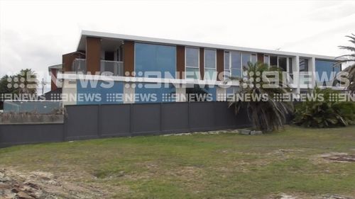 Mehajer's Vaucluse mansion was cleared out by removalists today. (9NEWS)