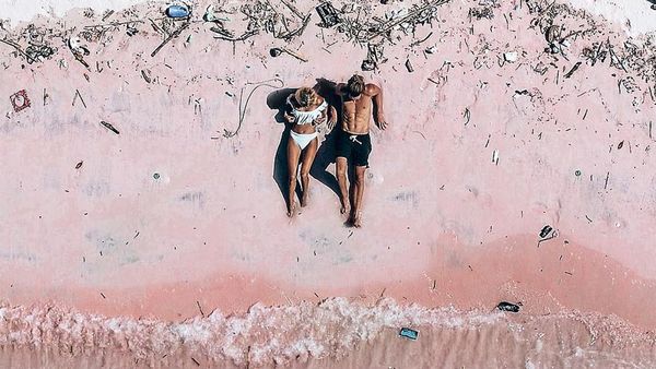 Komodo Island's Pink Beach covered in rubbish